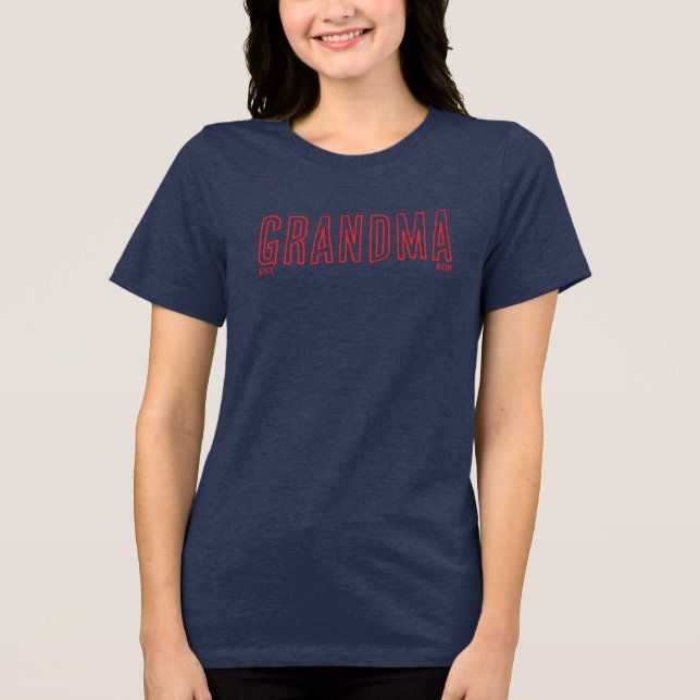 Minimalistische GRANDMA - Anpassbares Jahr Tri-Blend Shirt (Vorderseite)