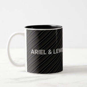 Minimalistische graue und schwarze diagonale Strei Zweifarbige Tasse