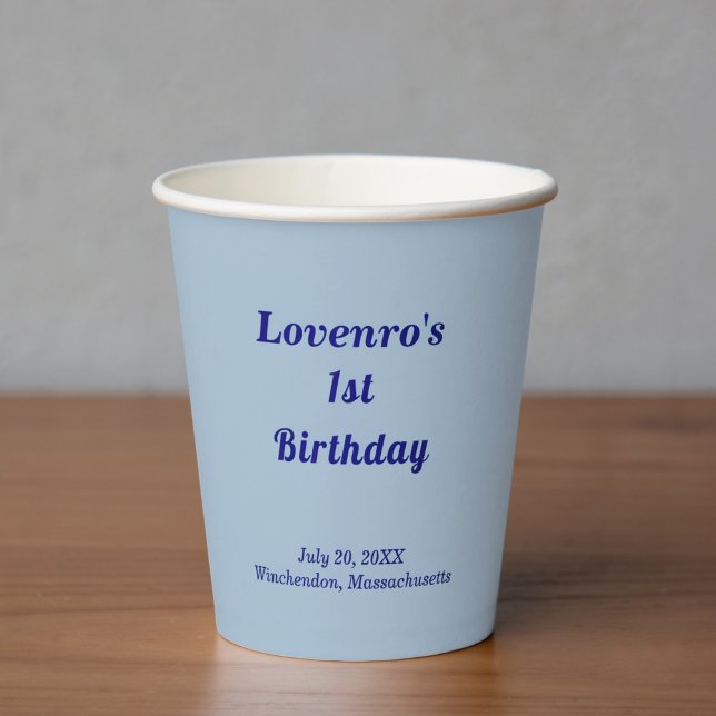 Minimalistische hellblaue Papiertasse zum Kinderge Pappbecher (Light blue minimalist typography style kids birthday paper cups)