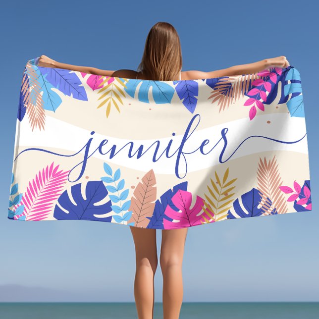 Minimalistische, helle tropische Blätter Individue Strandtuch (Minimalist Bright Tropical Leaves Custom Name Beach Towel)