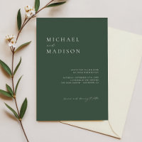 Minimalistische Hochzeit mit dunkelgrünem Moosskan