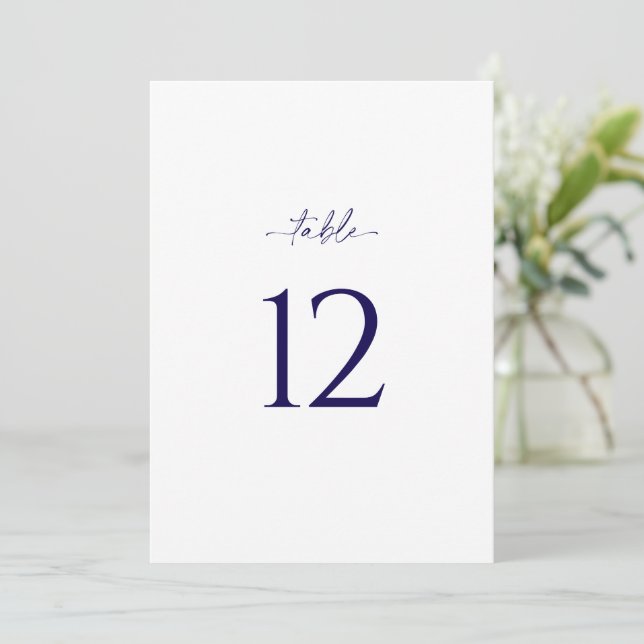 Minimalistische Hochzeitkarte Tischnummer (Stehend Vorderseite)