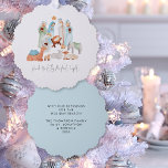 Minimalistische Krippe Scene Carol Texte Weihnacht Ornament Karte<br><div class="desc">Minimalistische Krippe Scene Carol Texte Weihnachten. Ein handliches All-in-One-Ornament und eine Karte, mit einer charmanten modernen Krippenlandschaft Mary, Joseph und baby Jesus, und den drei weisen Männern, mit einer Linie aus dem Lieblingskarol "We Three Kings" : Führe uns zu Thy Perfect Light. in einer stilvollen, modernen Schrift. Mit dem festlichen...</div>