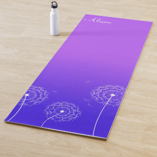 Minimalistische Lila und weiße Leuchte Name Skript Yogamatte