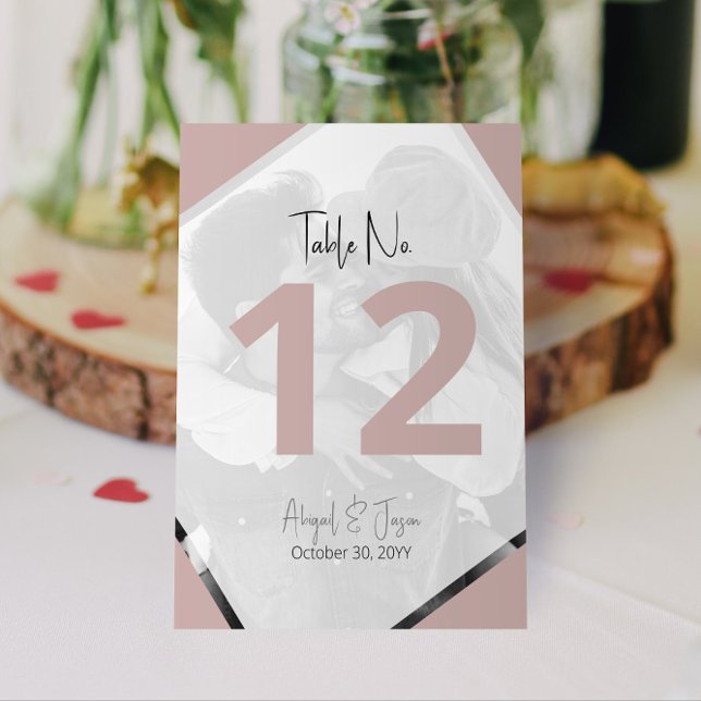 Minimalistische moderne Lässige Hochzeitstil-Rose Tischnummer (Minimalist Modern Casual Wedding Table Number in Taupe | Personalize on Screen Now!)
