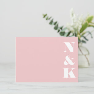 Minimalistische moderne Monogramm-Blush-Pink-Hochz Mitteilungskarte