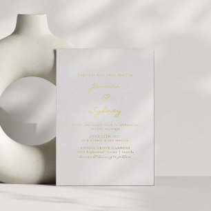Minimalistische moderne Schrift Hochzeit Weiß und  Folieneinladung