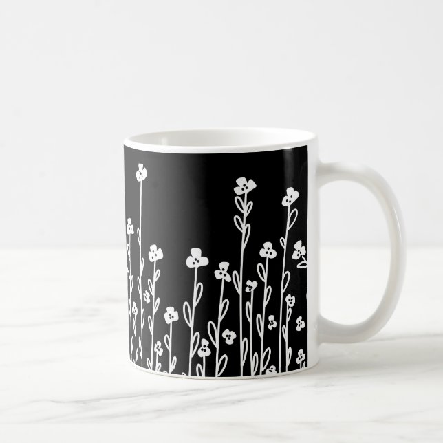 Minimalistische moderne Schwarz-weiße Doodblüte Kaffeetasse (Rechts)