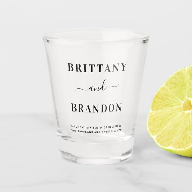 Minimalistische moderne Schwarze Hochzeit Schnapsglas (Vorderseite)