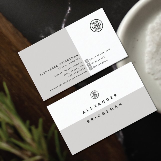 Minimalistische, moderne Social Media Business Car Visitenkarte (Elegant modern minimalist business card with social media icons and placeholder logo)