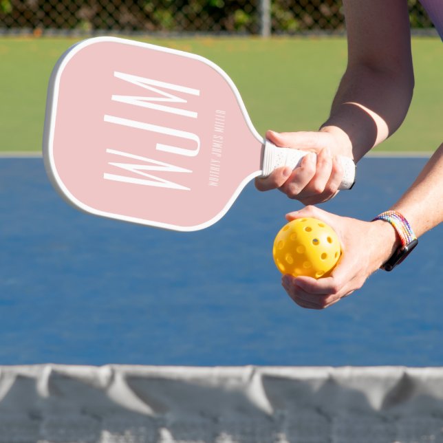 Minimalistische Monogramm-Initialen in Rosa Pickleball Schläger (InSitu)