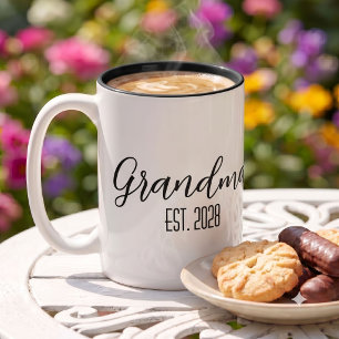 Minimalistische Oma Established Black Schrifttext Zweifarbige Tasse