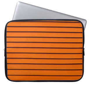 Minimalistische Orangenwandfotografie Laptopschutzhülle