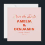 Minimalistische Pastel Pink Orange Retro Script Ho Save The Date<br><div class="desc">Mit dieser Modern Pink und Orange Save the Date Card verkünden Sie Ihren ganz besonderen Tag, ideal für Paare, die ein kühnes, aber minimalistisches Design Lieben. Mit einem weichen rosa Hintergrund und einer lebhaften orangefarbenen Typografie kombiniert diese Karte spielerische Eleganz mit einer modernen Ästhetik, um den Ton für Ihre Hochzeit...</div>