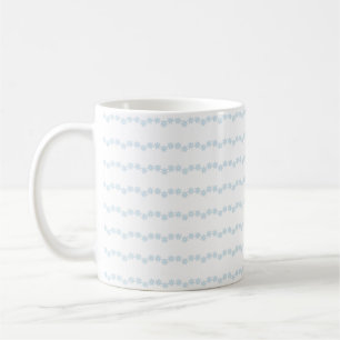 Minimalistische Pastellblaue Blumen-Daisy-Girlande Kaffeetasse