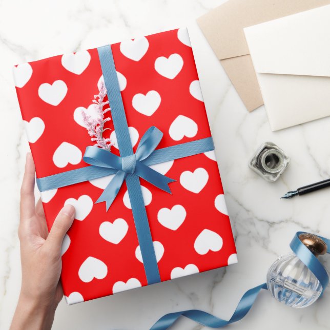 Minimalistische rote Herzen  Geschenkpapier (Schenken)