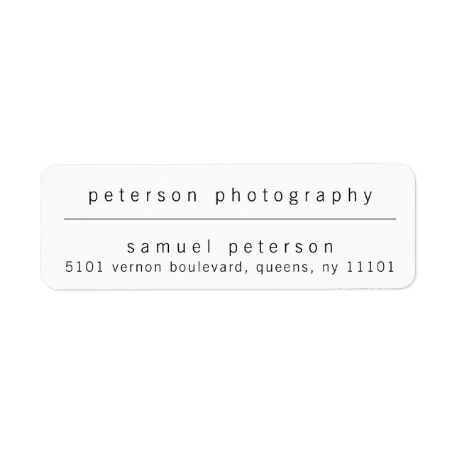 Minimalistische Rücksendeadresse zwischen Schwarz  (Vorne)