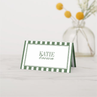 Minimalistische Schrift gestreifte olivgrüne Hochz Platzkarte