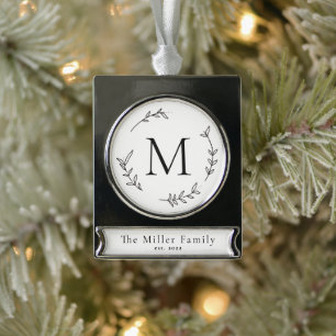 Minimalistische Schwarz-Weiß-Monogramm-Familie - W Banner-Ornament Silber