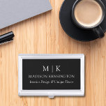 Minimalistische Schwarz-Weiß-Monogramm oder Logo h Visitenkarten Dose<br><div class="desc">Modernes Minimalistisches Business Card Gehäuse. Schwarz & Weiß oder wählen Sie Ihre eigenen Farben. Schwarz & Weiß oder wählen Sie Ihre eigenen Farben. Ideal für kleine Unternehmen, Firmenmarken, Selbstständige, Berater, Online-Verkäufer und vieles mehr. Einfach mit Ihren Monogramm-Initialen, Firmennamen und Informationen, Jobtitel, Slogan oder sogar mit Ihrem Logo oder persönlichem Markendesign...</div>