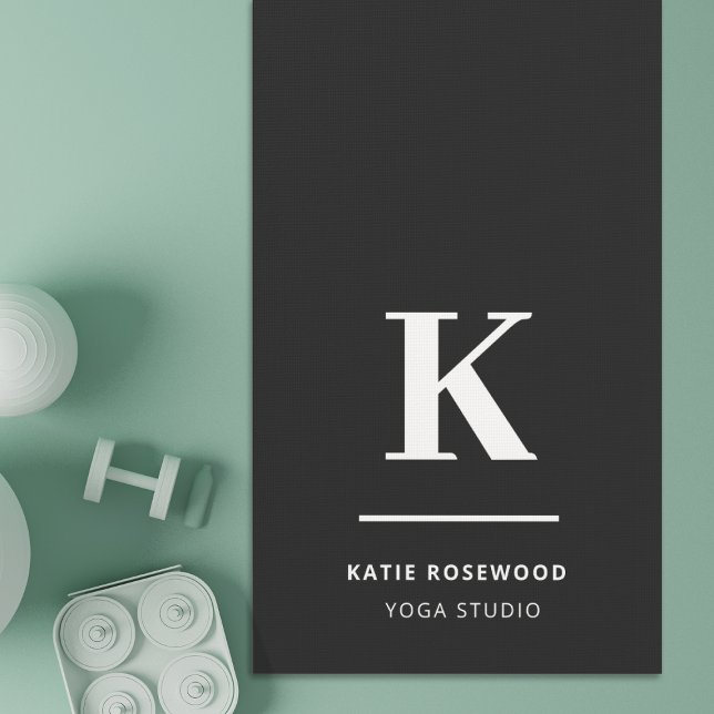 Minimalistische Schwarz-Weiß-Monogramm Yogamatte (Von Creator hochgeladen)