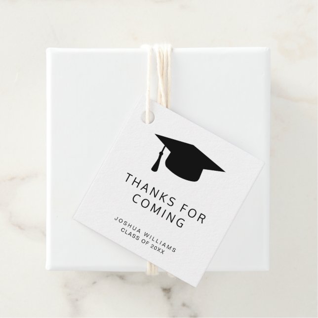 Minimalistische Schwarz-weiße Graduierungsobergren Geschenkanhänger (Beispiel)