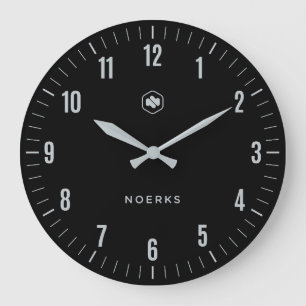 Minimalistische schwarze Wanduhr
