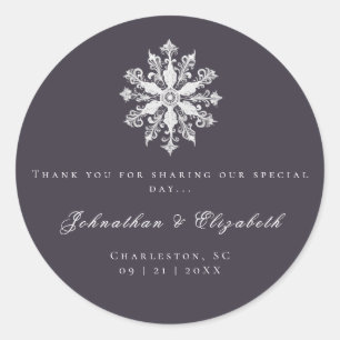 Minimalistische Snowflake-Hochzeit   Plum Lila Fav Runder Aufkleber