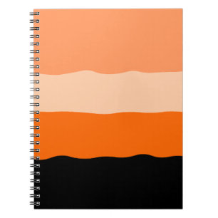 Minimalistische Streifen aus Orange und Schwarz Notizblock