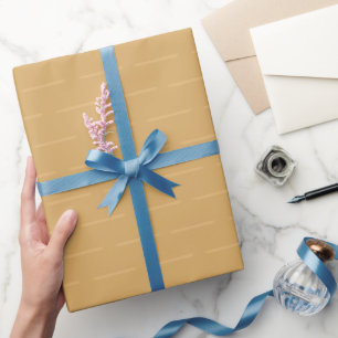 Minimalistische subtile Linien auf Butterscotch Geschenkpapier
