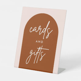 Minimalistische Terracotta Arch Wedding Cards und Sockelschild