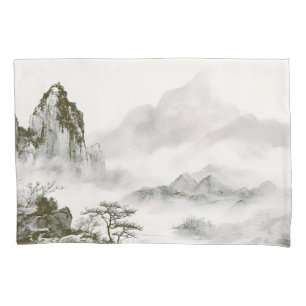 Minimalistische Tinten-Nebel-Zen-Berglandschaft Kissenbezug