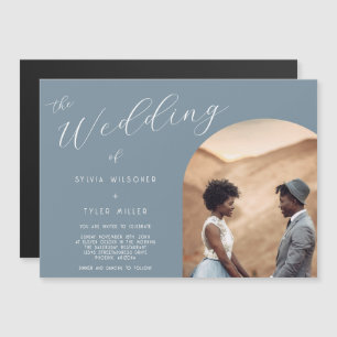 Minimalistische Typografie Dusty Blue Foto Wedding Magneteinladung