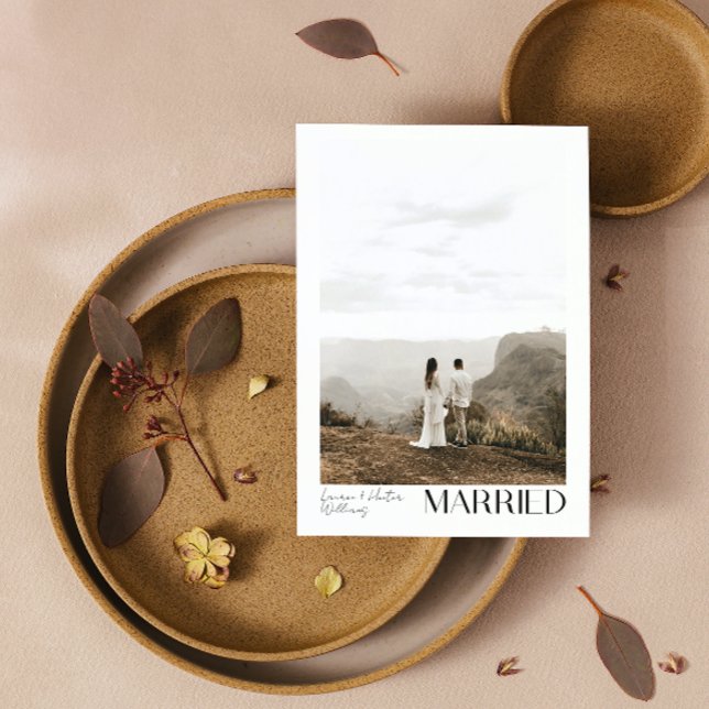 Minimalistische Verheiratete 2 Foto Script QR Code Ankündigung (Wedded Bliss! Join Our Post-Wedding Bash 🥂🎉 [Customize Here])