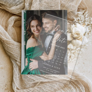 Minimalistische weiße Hochzeit Sichern Sie das Dat Acryleinladungen