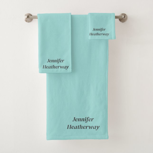 Minimalistischer Aqua-Blau-individuelle Name Badhandtuch Set (Insitu)