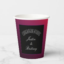 Minimalistischer Beeren-Papierbecher