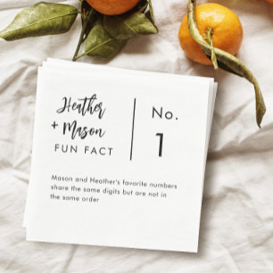 Minimalistischer Brush Couple Fun Fakten Hochzeit Serviette