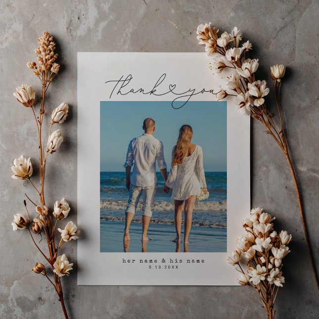 Minimalistischer einfacher Script-Herz-Hochzeitsti Postkarte (thank you wedding card)