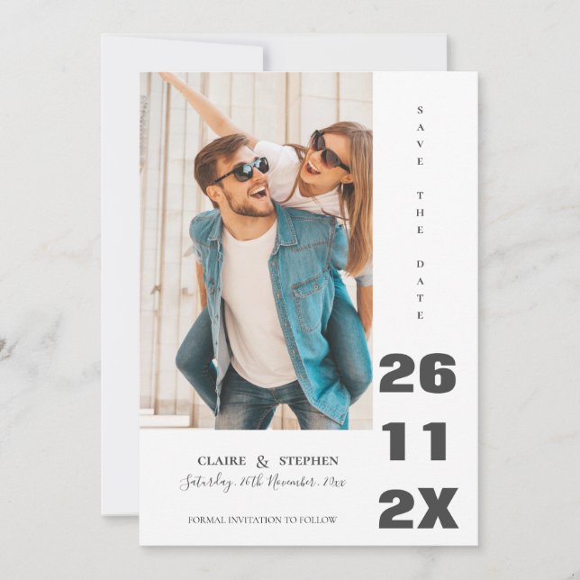 Minimalistischer, eleganter Schriftart Schwarz-wei Save The Date (Vorderseite)