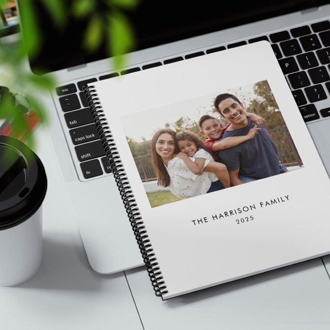 Minimalistischer Familienname und Foto Planer (Von Creator hochgeladen)