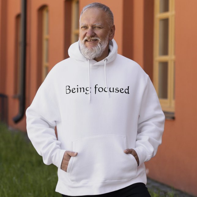 Minimalistischer Fokus-Zitat Hoodie (Von Creator hochgeladen)
