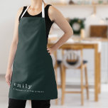 Minimalistischer Fun Zitat Name Grüne Weihnachten Schürze<br><div class="desc">Minimalistischer Fun Zitat Name Dunkelgrüne Weihnachten. Einfache Eleganz mit diesem vollständig anpassbaren Design. Einfach mit Ihrem Namen personalisieren und das festliche thematische Zitat behalten Sleighing es in der Küche oder ändern,  wenn gewünscht. Text,  Hintergrund und Gurte können in beliebig viele Farben geändert werden.</div>