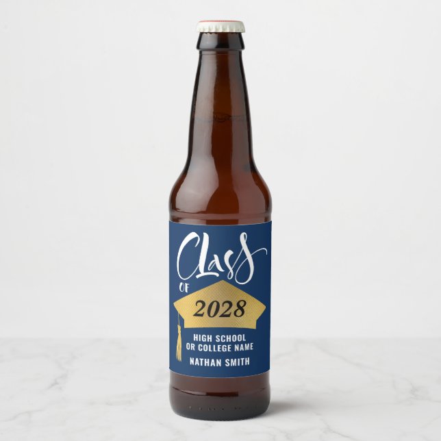 Minimalistischer Gold Grad Cap Stilvoller Script-A Bierflaschenetikett (Vorderseite)