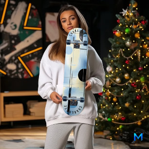 Minimalistischer Himmelblauer und Schwarzer Geomet Skateboard