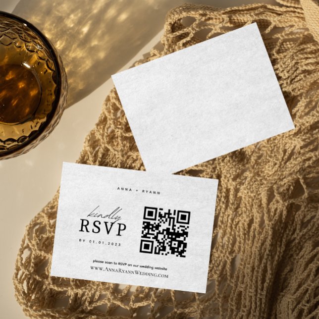 Minimalistischer Hochzeitsszenario mit QR-Code Begleitkarte (Von Creator hochgeladen)