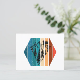 Minimalistischer Kiefernwald im Vintage-Stil Feiertagspostkarte