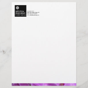 Minimalistischer Luxus-Blumenlogo mit violetten Or Briefbogen