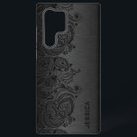 Minimalistischer metallischer Hintergrund Samsung  Galaxy Hülle<br><div class="desc">Bild eines dunkelgrauen metallischen Designs gebürstetes Aluminium mit schwarzem Blumenpaisley Spitze. Anpassbare und optionale Monogramm</div>