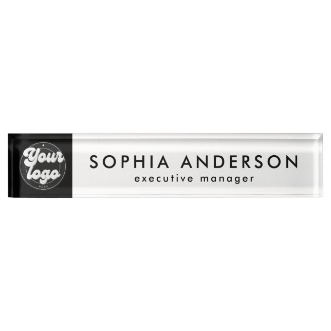 Minimalistischer moderner Logo-Mitarbeiter Namensplakette (Vorderseite)